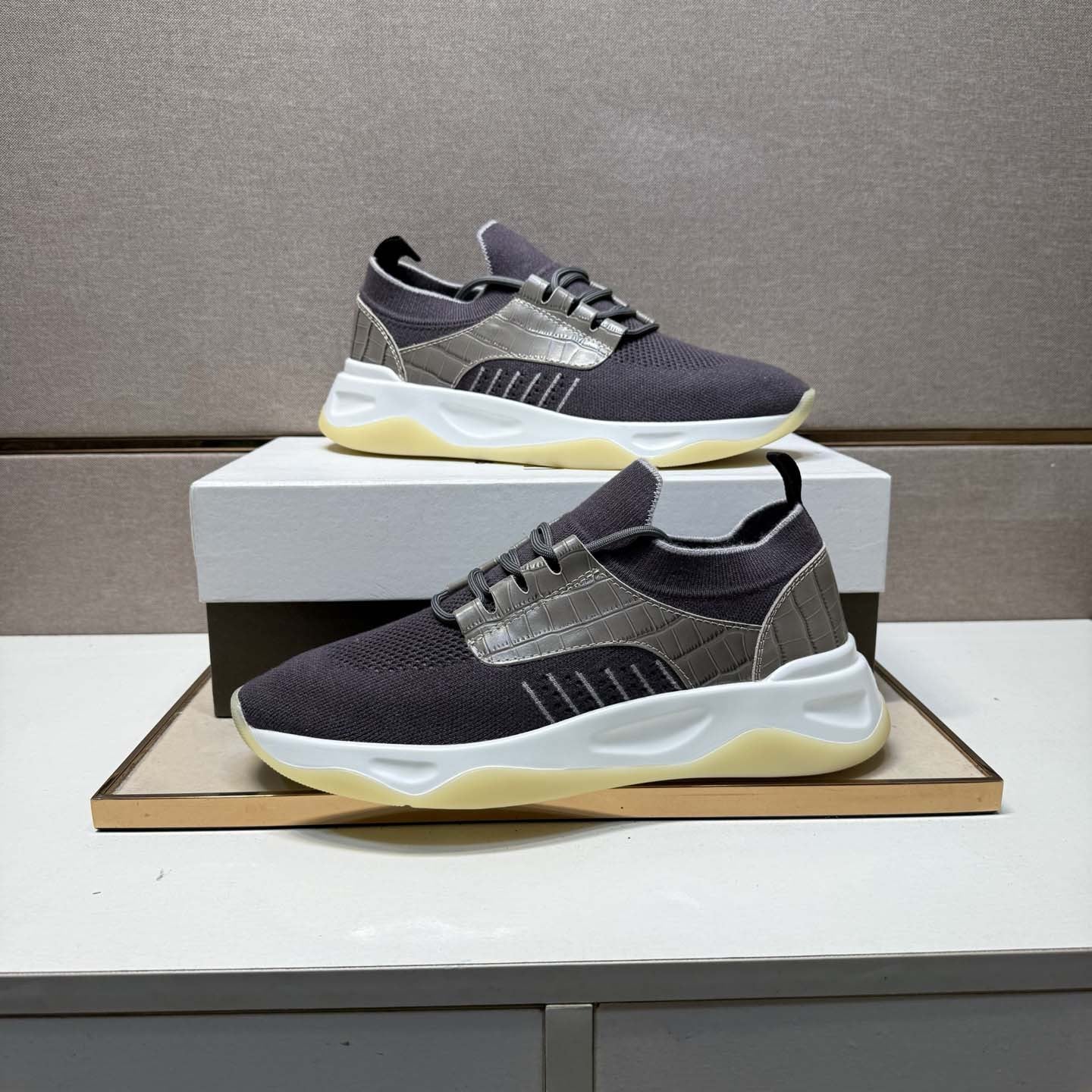Damen Atmungsaktive Sneakers mit innovativem Obermaterial und rutschfester Sohle R&B