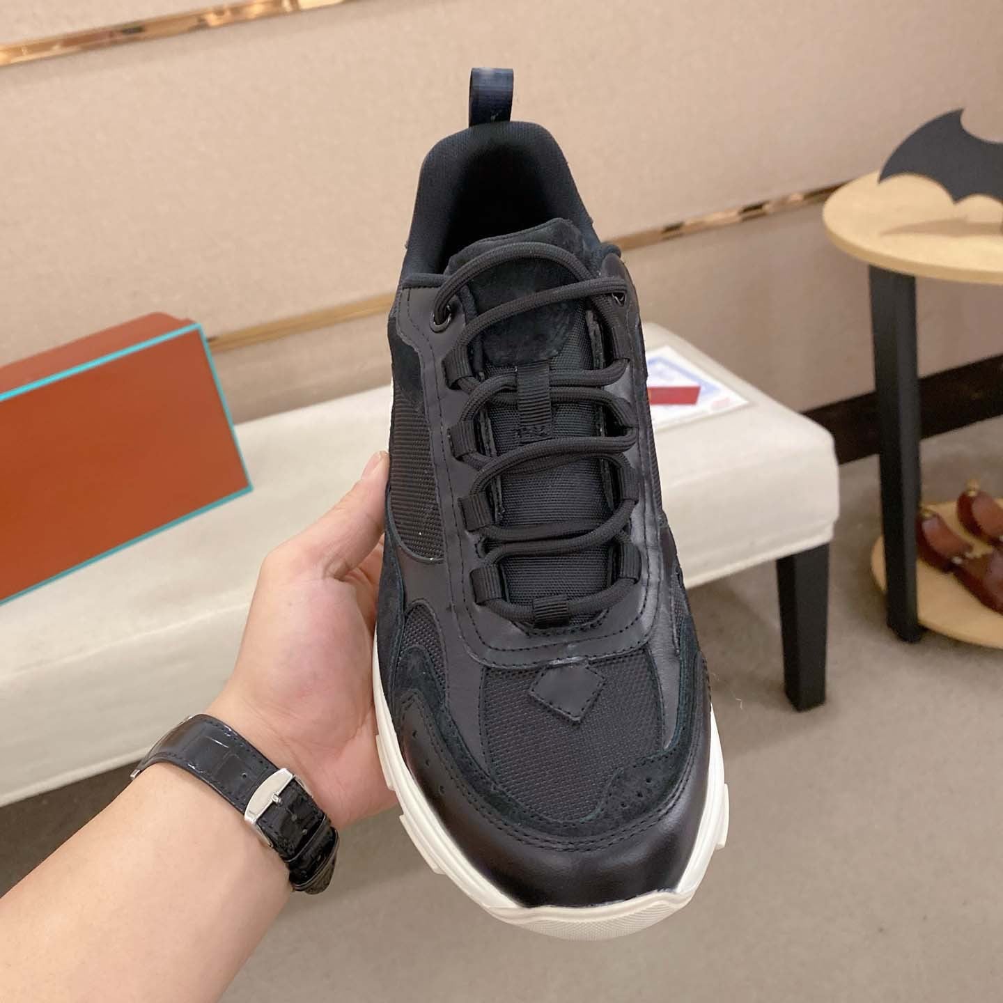 Damen sportive Freizeitsneakers mit atmungsaktiver Oberflächenstruktur und dämpfender Sohle R&B