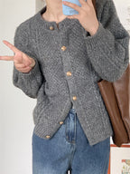 Damen Gemusterte Strickjacke mit goldenen Knöpfen und weitem Schnitt