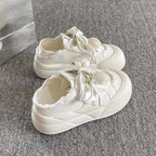 Damen Sneaker mit floralem Schnürsenkel und trendigem Design R&B