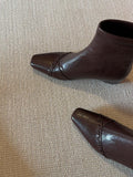 Damen Stiefeletten mit schmalem Schnitt und modischen Nähten