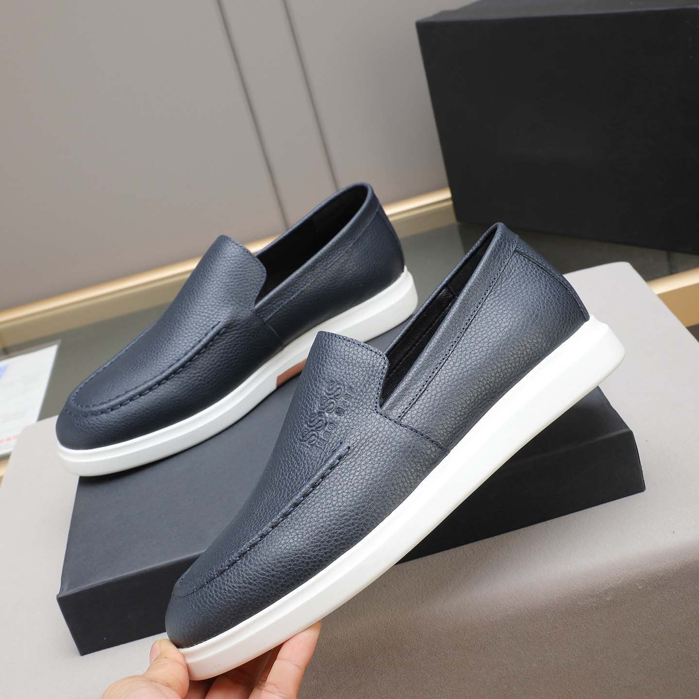 Damen Mokassin Slipper mit erstklassiger Ledervariante und rutschfester Sohle R&B