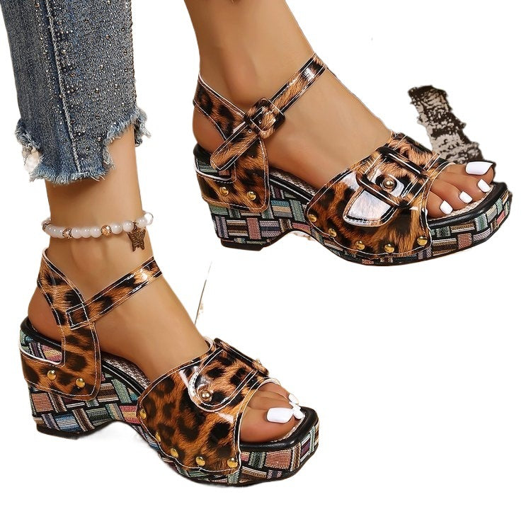 Damen Plateau-Sandalen mit modischem Animal-Print und verstellbarem Riemen R&B