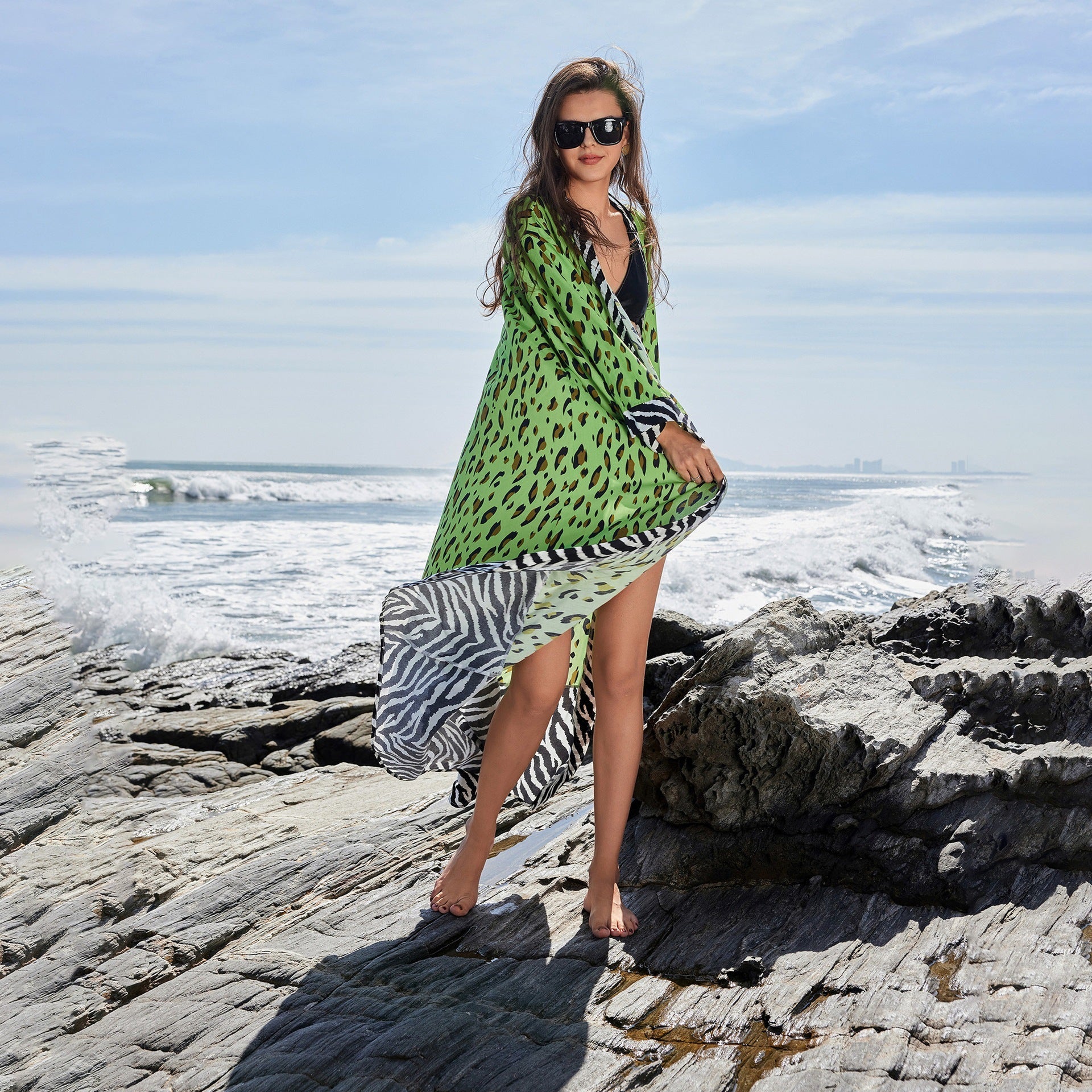 Damen modischer Strandkimono mit auffälligen Mustern R&B