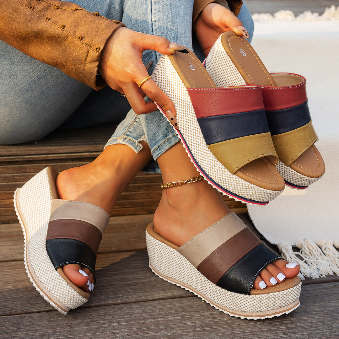 Damen nan Slip-On Plateau-Espadrille mit mehrlagigen Riemen und gewebter Keilsohle R&B
