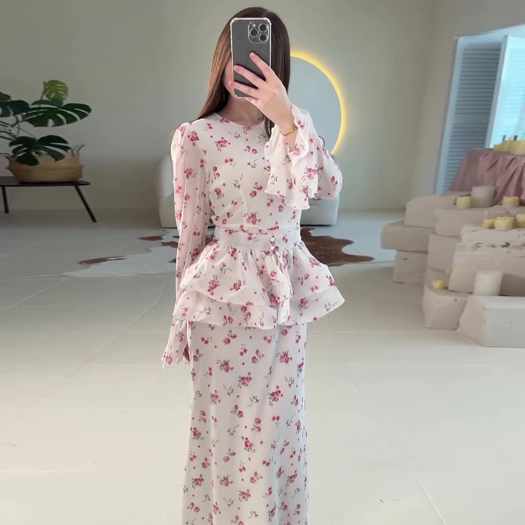 Damen Maxikleid mit voluminösem Peplum und floralen Akzenten R&B