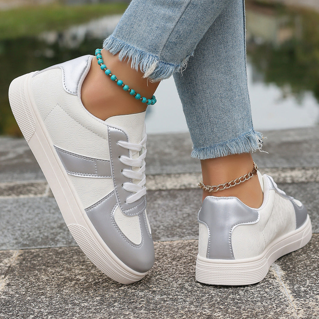 Damen Sneakers im modernen Retro-Design mit atmungsaktiven Einsätzen R&B