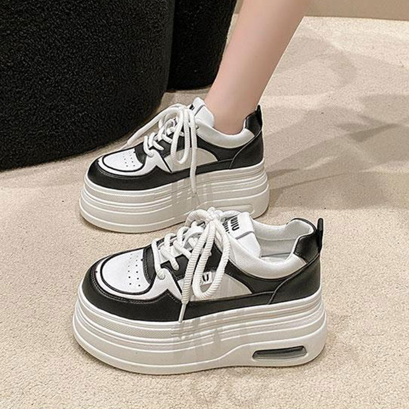 Damen Plateau Sneakers mit trendigem zweifarbigem Design und verstärkter Dämpfung