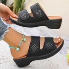 Damen Komfortable Sandalen mit verstellbaren Riemen und eleganten Nieten R&B