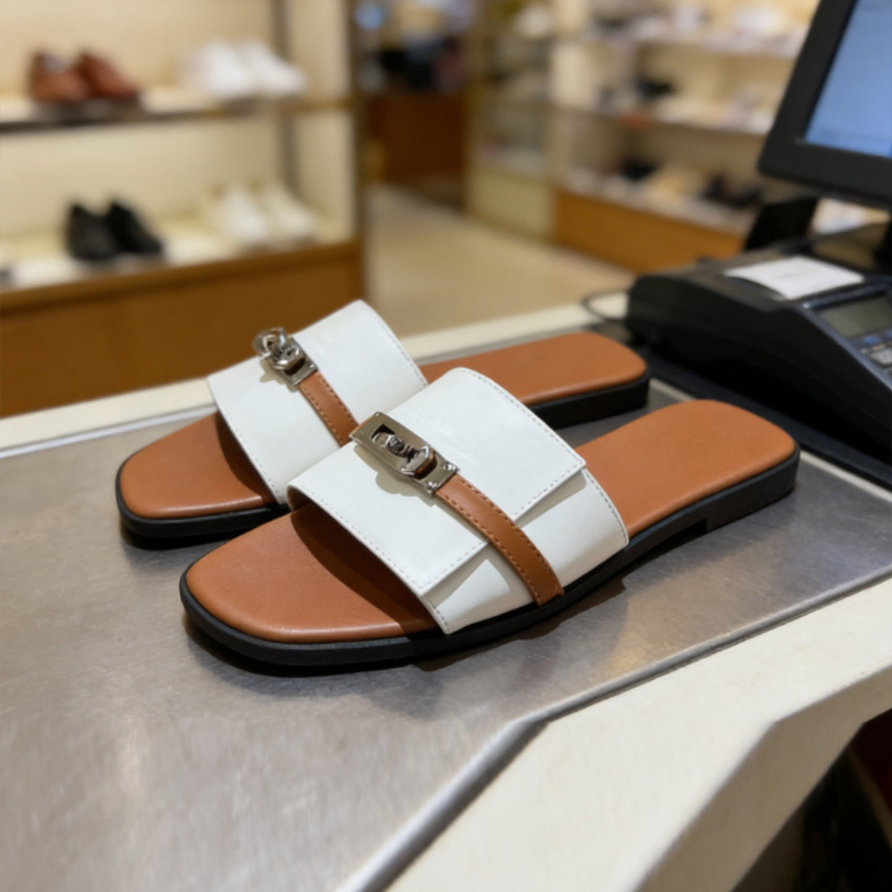 Damen Bequeme Freizeitsandalen mit modischem Riemendesign R&B