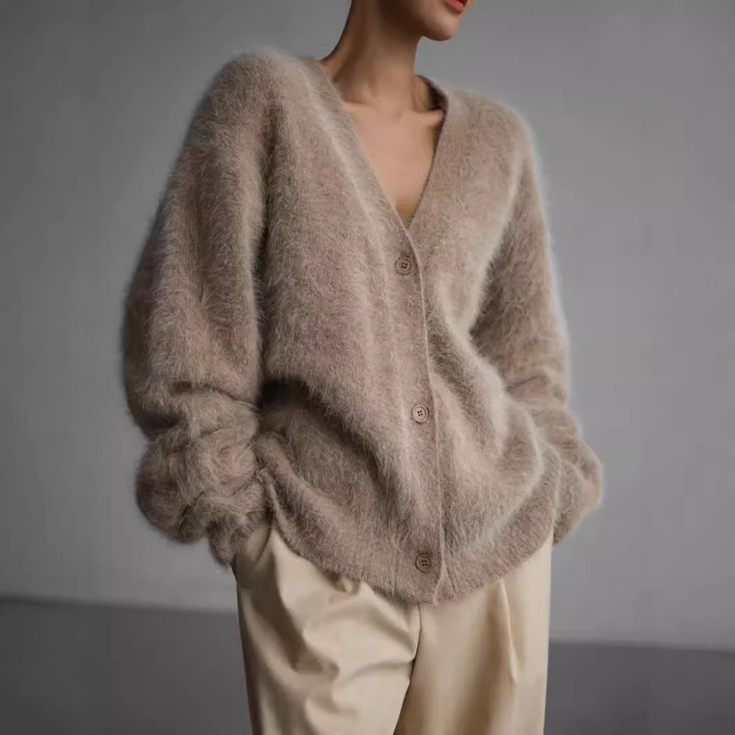 Damen gemütlicher Strickcardigan mit weichem Flauschmaterial und modischem Knopfdetail R&B