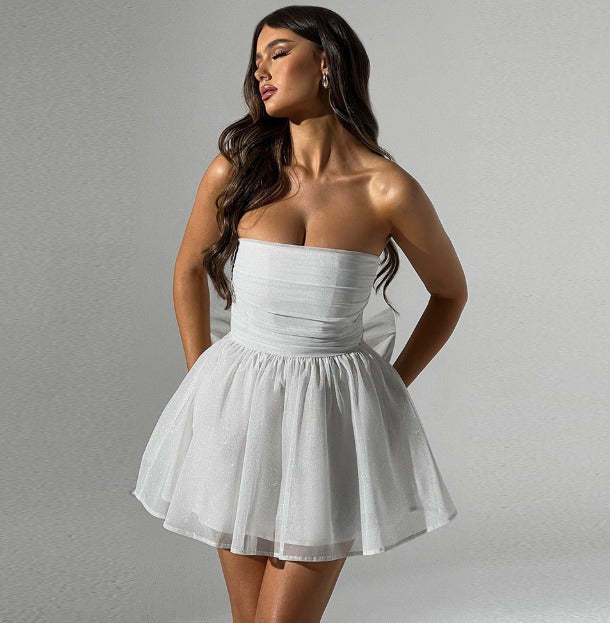 Damen Neckholder Minikleid mit schimmernden Details und eleganter Silhouette R&B