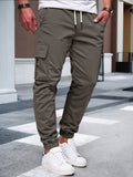 Herren nan tapered Freizeit-Cargohose mit aufgesetzten Klapptaschen, Tunnelzugbund und elastischen Beinabschlüssen R&B