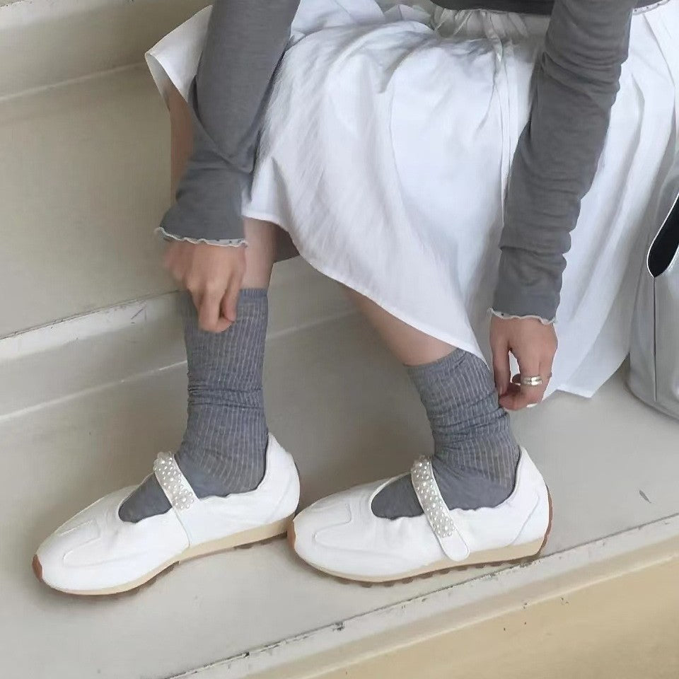 Damen Sneakers mit elegantem Perlenakzent und modischem Design