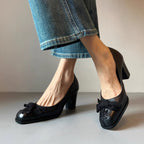 Damen Elegante Pumps mit moderner Schleifenverzierung