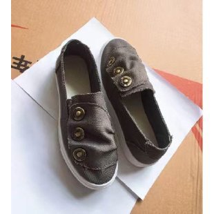 Damen Slip-On Sneakers mit modischen Knopfdetails R&B