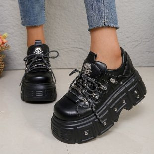 Damen Trendige und auffällige Sneakers mit modischen Details R&B