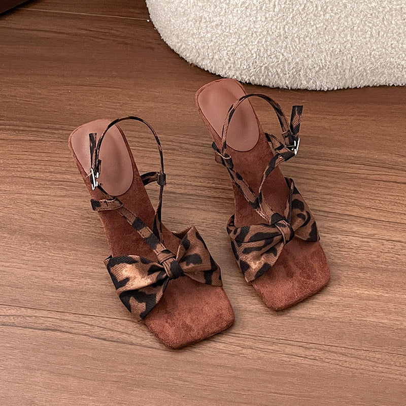 Damen Sling-Sandalen mit dekorativem Knotendesign und elegantem Absatz R&B