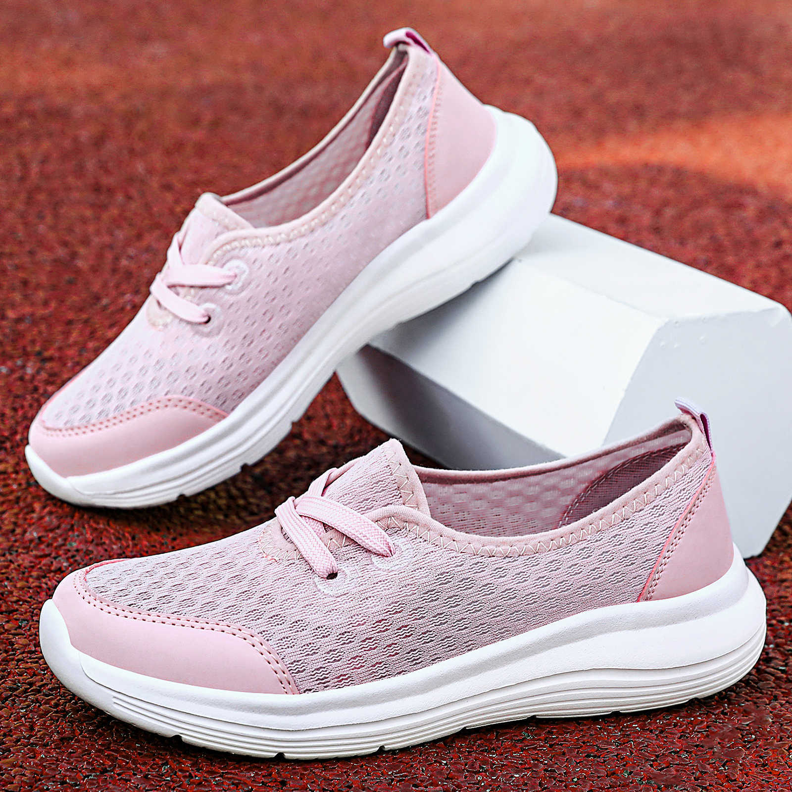 Damen Sportliche Sneaker mit atmungsaktivem Obermaterial und dämpfender Sohle R&B