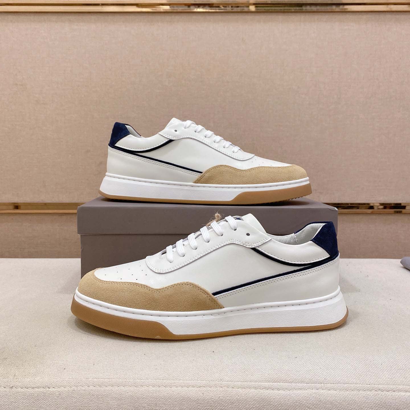 Damen Sportliche Sneaker mit hochmodernem Obermaterial und rutschfester Sohle R&B
