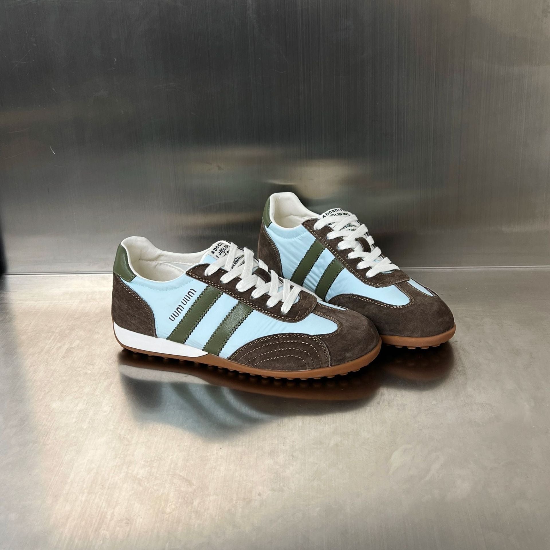 Damen Sportliche Freizeitsneaker mit rutschfester Sohle und atmungsaktivem Obermaterial R&B