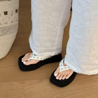 Damen modische Zehentrenner-Sandalen mit luxuriösem Nieten-Detail