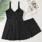 Damen Strandkleid mit raffiniertem Schnitt und floralen Details R&B