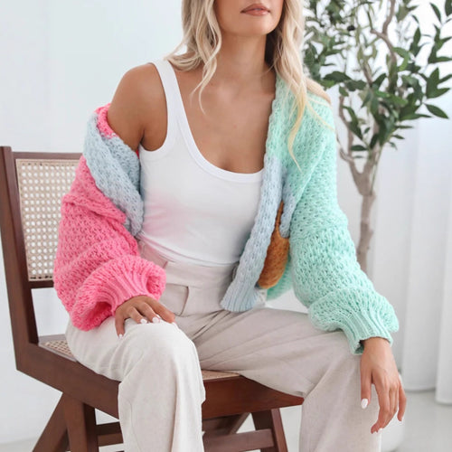 Damen kuschelige Strickjacke mit oversized Ärmeln und Farbkombination R&B
