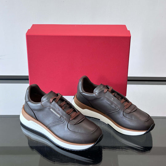 Damen Sportliche Sneakers mit hochdämpfendem Fußbett und robustem Obermaterial R&B