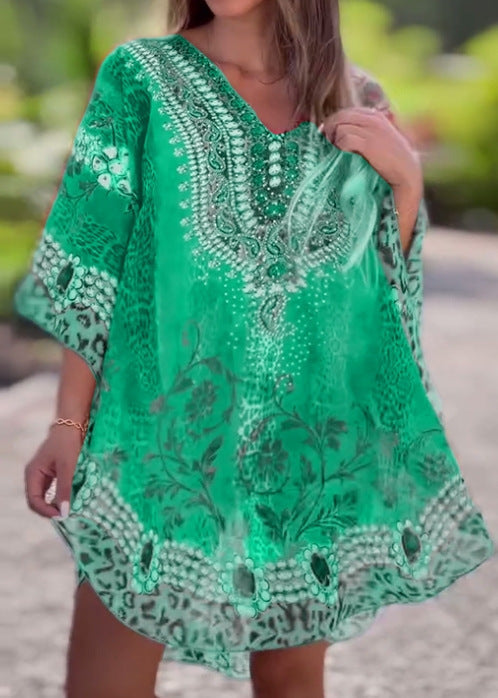 Damen Strandkleid Im Farbenfrohen Boho-Stil mit Verspieltem Design und Tiefem V-Ausschnitt R&B
