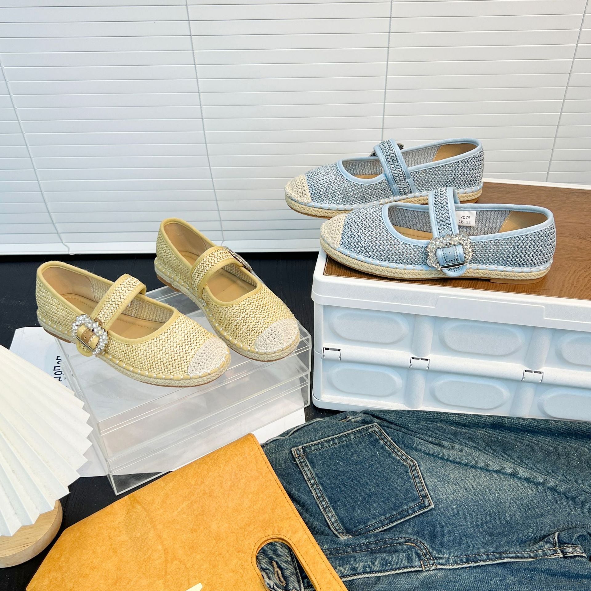 Damen GR&Blümte Slipper mit funkelnder Schnallenverzierung R&B