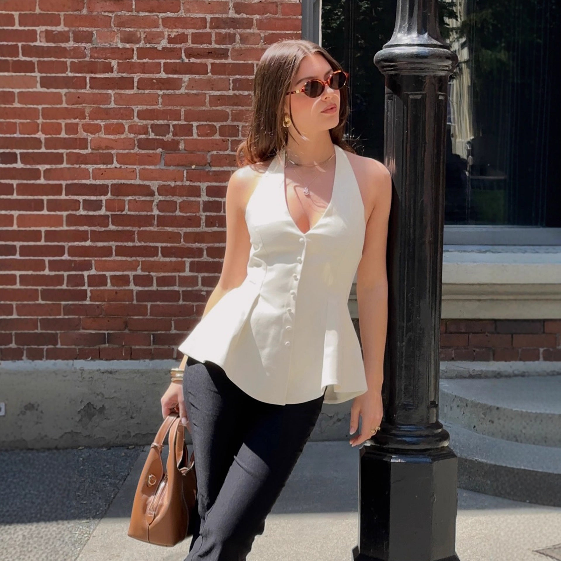 Damen Halterneck-Bluse mit taillierter Passform und Knopfleiste R&B