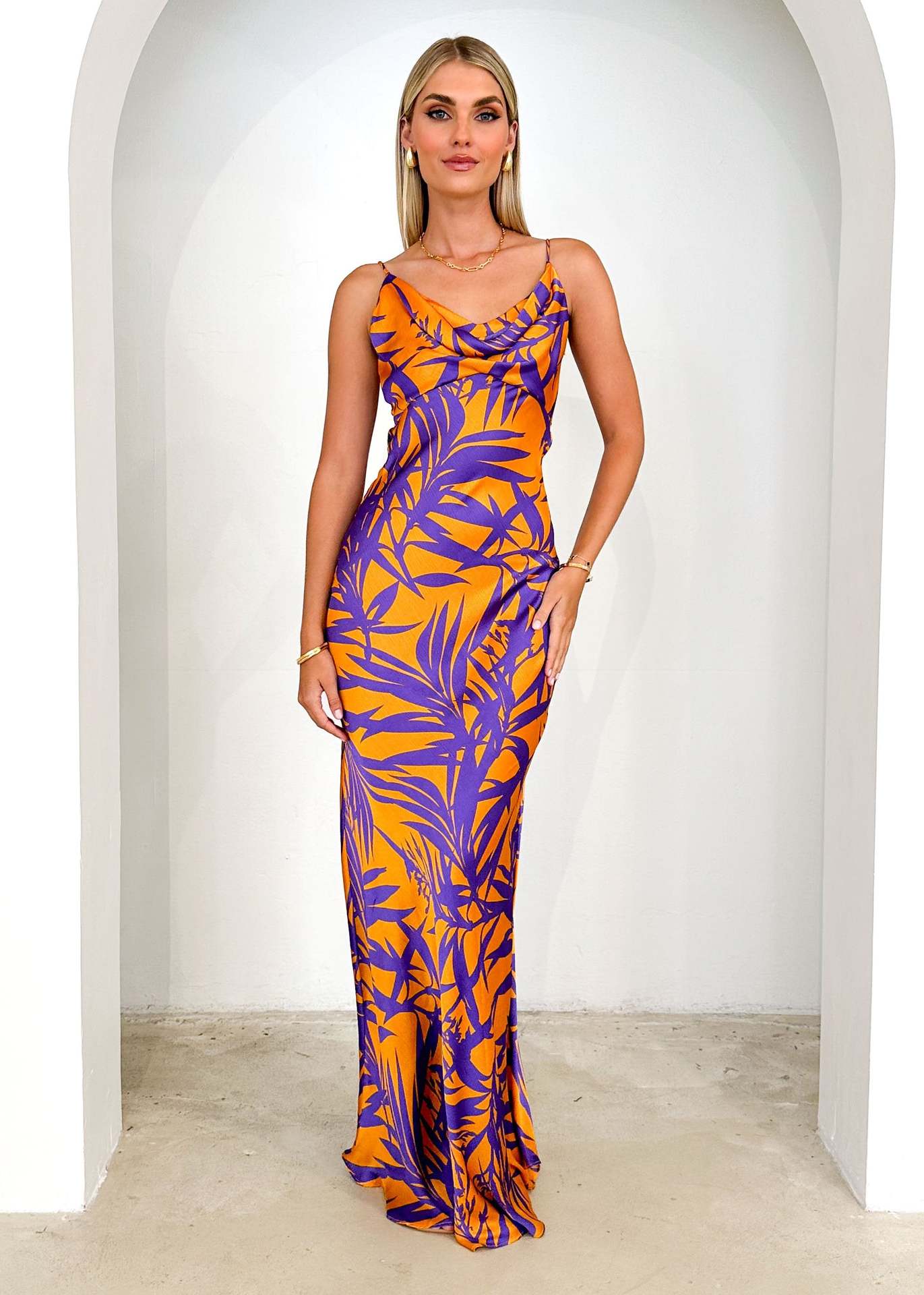 Damen Maxikleid mit dekorativem Blätterdruck und lässigem Schnitt R&B