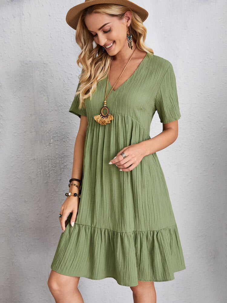 Damen lässiges V-Ausschnitt Kleid mit Schößchen und Rüschendetails R&B