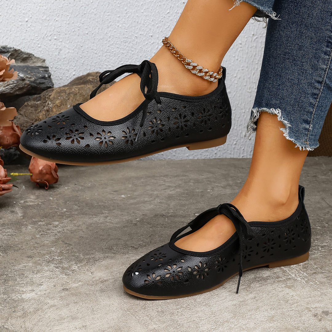 Damen Ballerinas mit perforiertem Blumenmuster und komfortablem Fußbett R&B