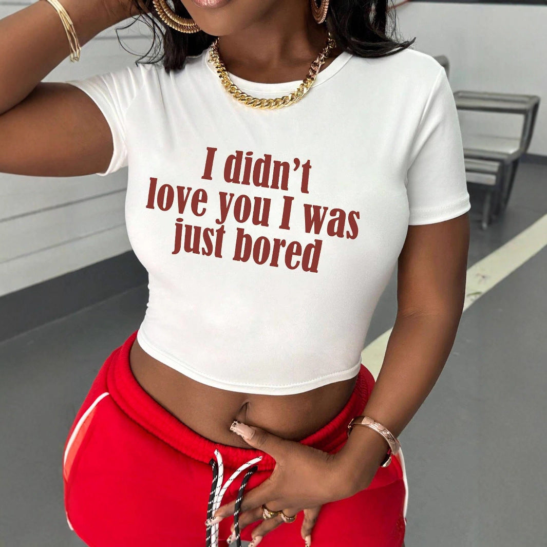 Damen Crop-Shirt mit kreativem Statement und figurbetontem Schnitt R&B