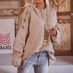 Damen Grobstrickpullover mit hohem Kragen und modischen Knopfdetails R&B