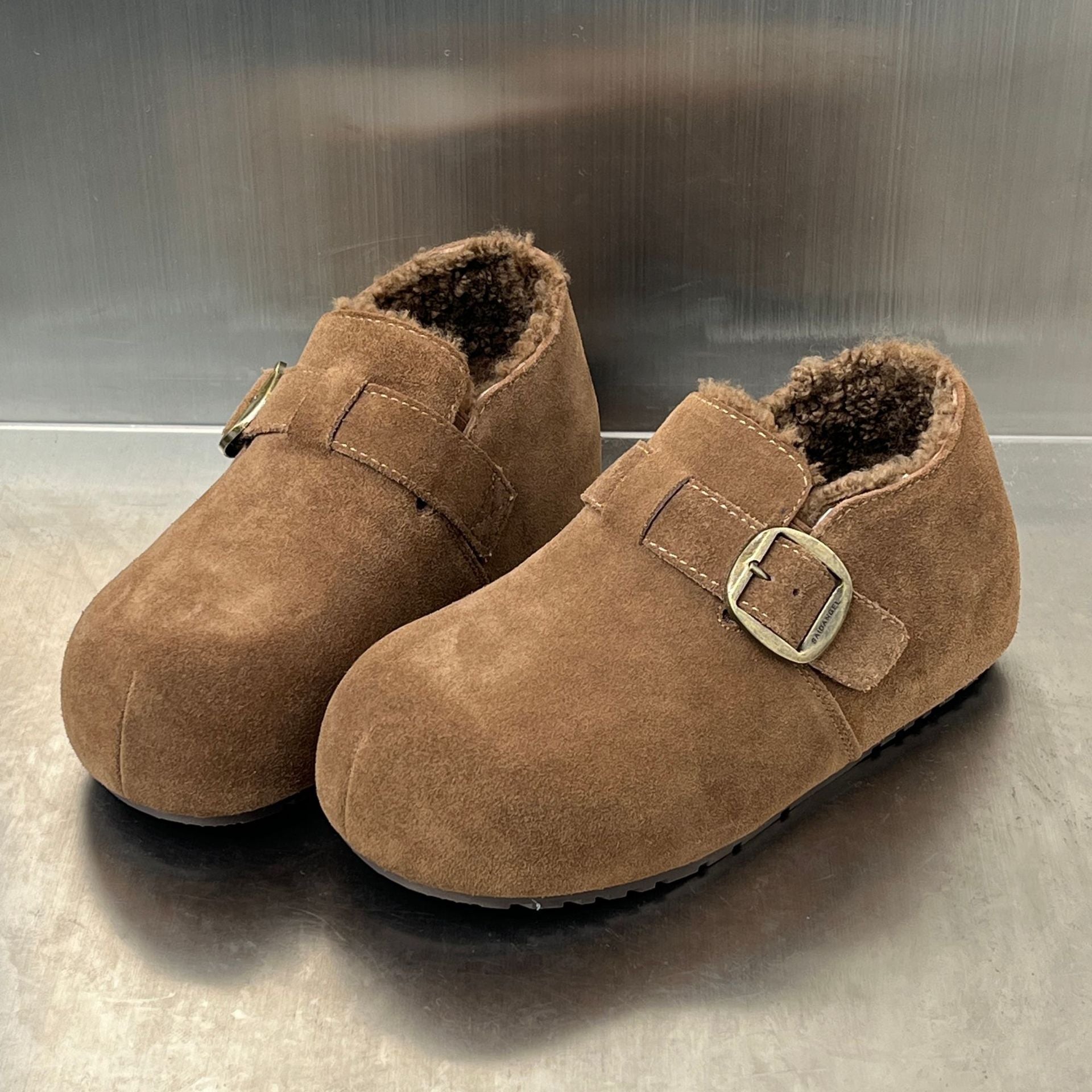 Damen Kuschelige Wildleder-Clogs mit warmem Innenfutter und praktischem Schnallenverschluss R&B