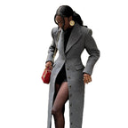 Damen eleganter Wollmantel mit strukturiertem Design und praktischen Taschen R&B