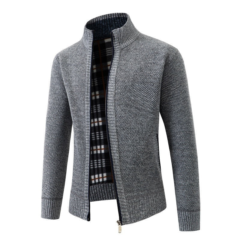 Herren Strickjacke mit modernem Stehkragen und praktischen Seitentaschen R&B