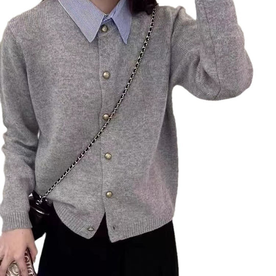 Damen Strickjacke mit Blusenkragen und Knopfdetails R&B