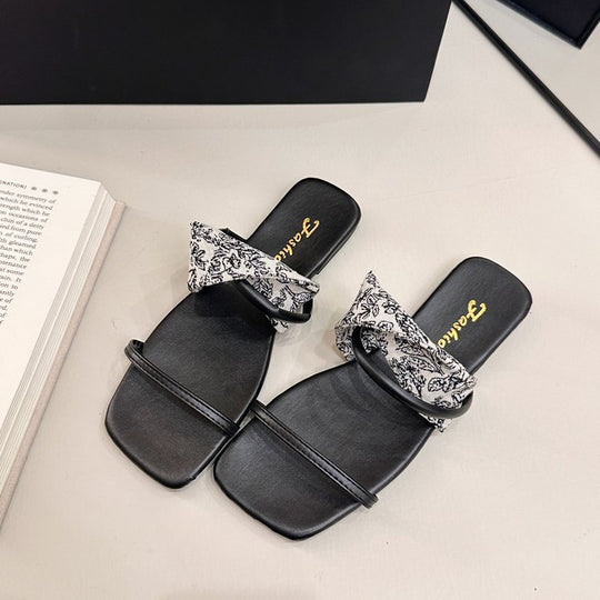 Damen modische Riemensandalen mit elegantem Knöchelriemen und gestalteter Schnürung R&B