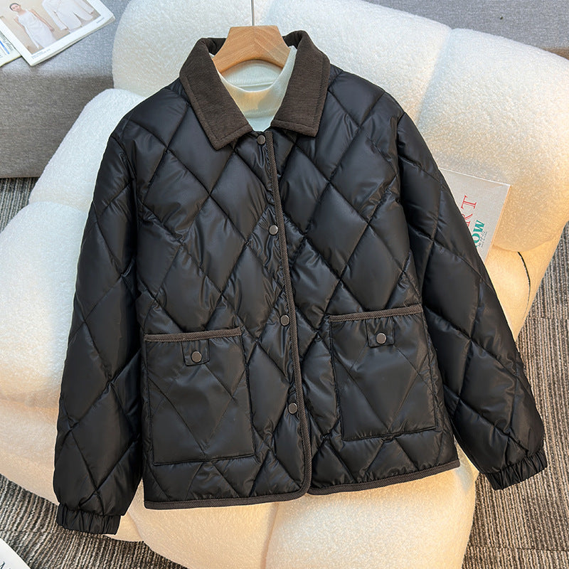 Damen Leicht isolierte Steppjacke mit kontrastierendem Kragen und praktischen Taschen R&B