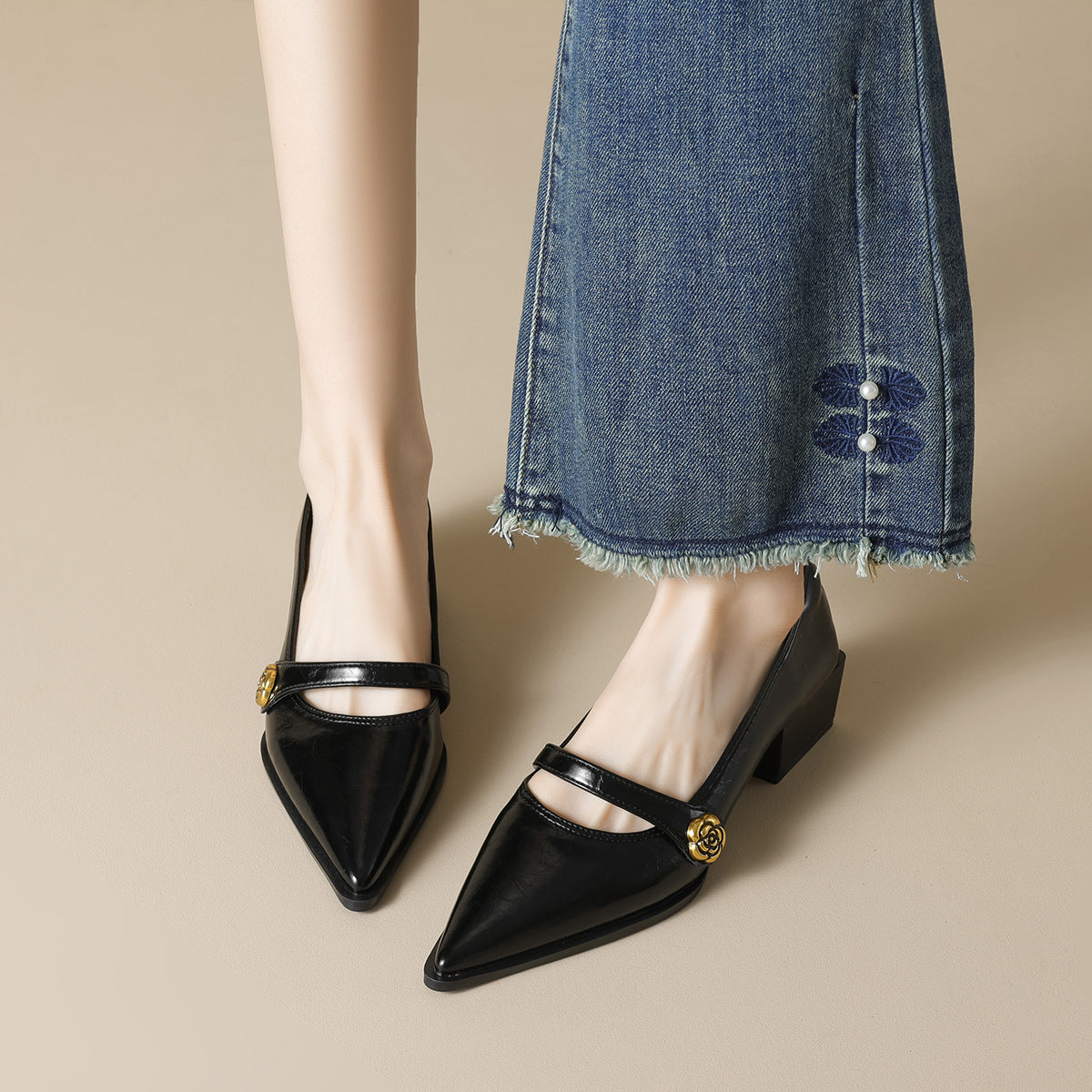 Damen elegante Pumps mit modischer Schnallenverzierung