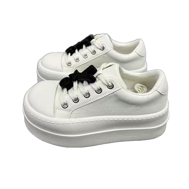 Damen Modische Sneakers mit auffälligem Design