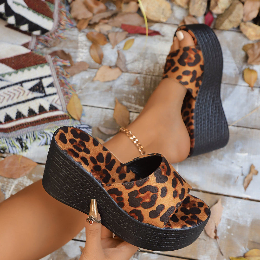 Damen Wedge-Pantoletten mit transparentem Riemen und rutschfester Sohle R&B