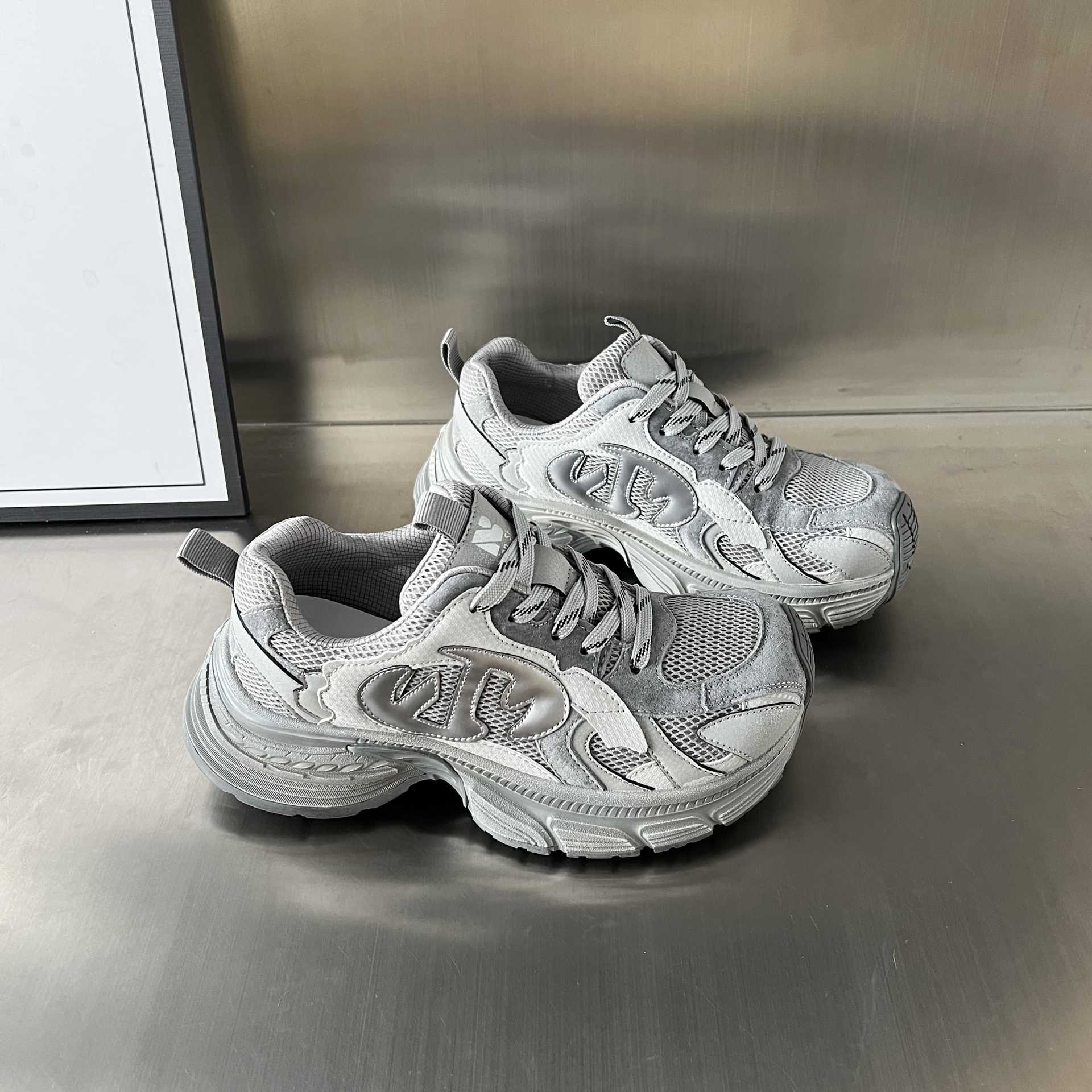 Damen Sportliche Sneakers mit atmungsaktivem Mesh-Einsatz und dämpfendem Komfort R&B