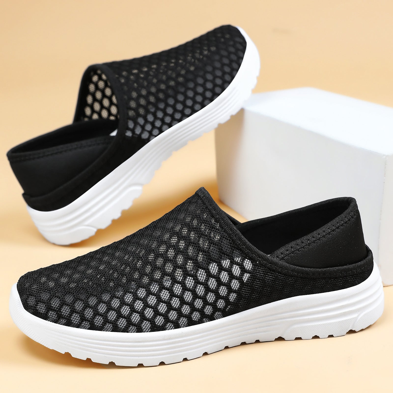Damen Atmungsaktive Slip-On Clogs mit flexiblem Netzdesign