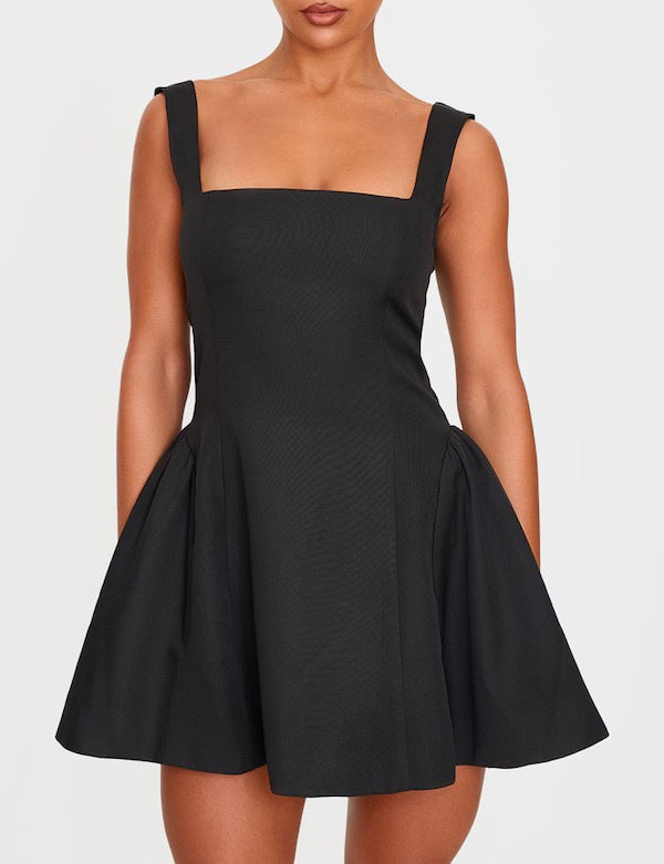Damen A-Linien Kleid mit quadratischem Ausschnitt und angeschnittenen Taschen R&B