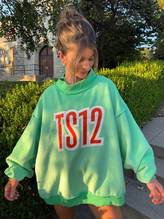 Damen nan weites Sweatshirt mit hohem Kragen und auffälligem Frontprint R&B